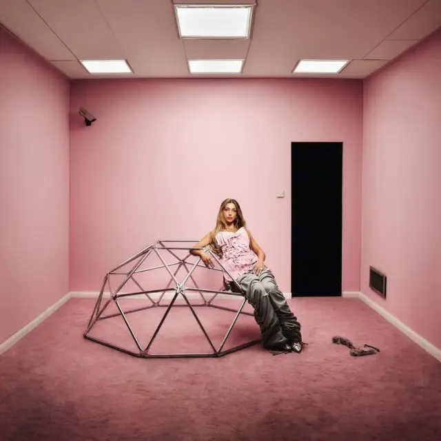 chemical fashion by Charlotte Plank